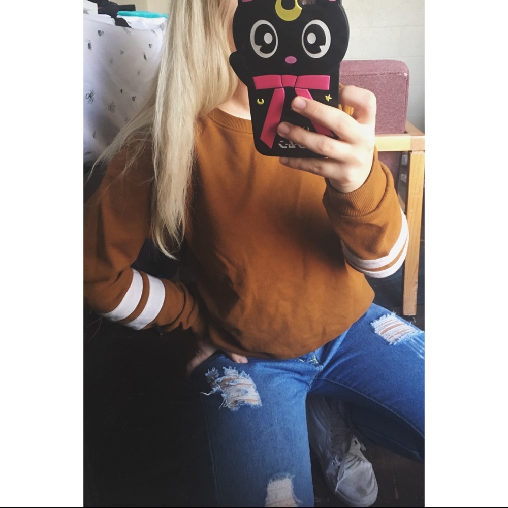 Orange-mustard sweatshirt